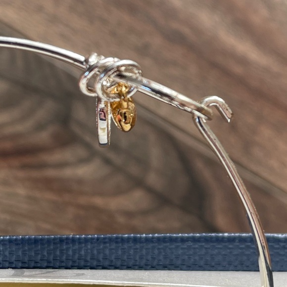 Initial A bracelet - Picture 5 of 9